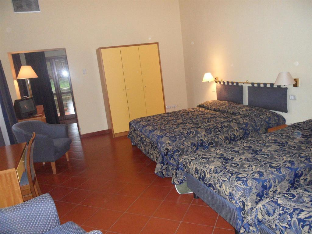 Hotel La Vedetta Livorno Exterior photo