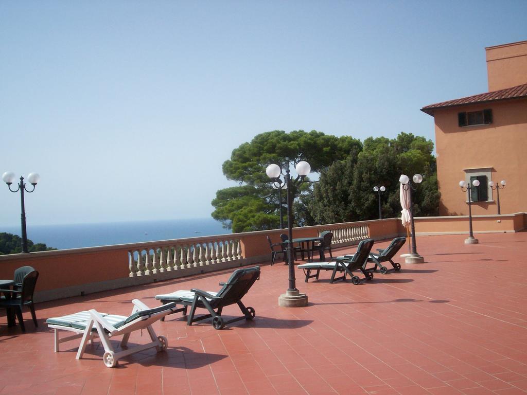 Hotel La Vedetta Livorno Exterior photo